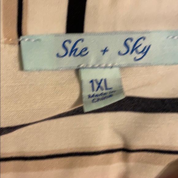 She + Sky 1X White with black & beige stripe dress - Picture 3 of 8